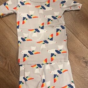 Hanna Andersson Gray and Red Pajama Sets with Modern Design